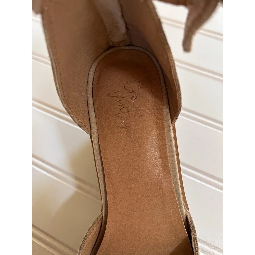 Crown Vintage Ladawen Wedge Heels Women 7M Beige Suede Strappy Buckle Pump Shoe
